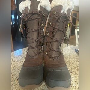 KAMIK SNOVALLEY 4 women’s waterproof winter/snow boots. Size 11M. NWT/no box